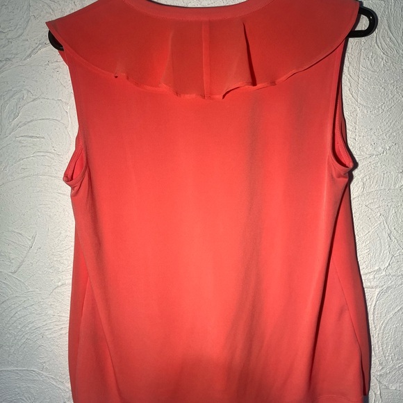 Ladies Calvin Klein Coral Sleeveless Blouse with Pearlized Buttona Size Small - Picture 3 of 5